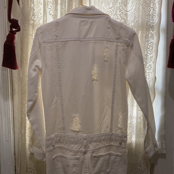 FASHIONOVA(NWT)-WHITE ‘DISTRESSED’ COTTON DENIM JUMPSUIT - Picture 10 of 11